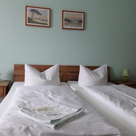 Gasthof Lindenkrug Broderstorf 외부 사진